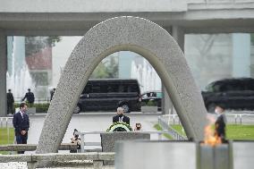 IOC chief Bach visits Hiroshima