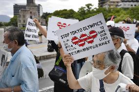 Protest against IOC chief Bach's visit to Hiroshima