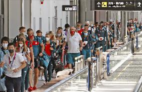 Polish athletes arrive for Olympics