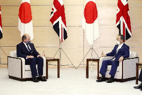 British Defense Secretary Wallace in Tokyo
