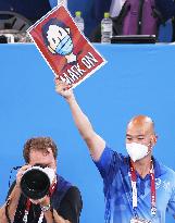 Tokyo Olympics: Quick maskless podium time