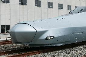 Appearance of the next-generation Shinkansen ALFA-X (model E956)