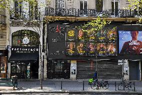 Local Merchants On Display In Cinemas - Paris