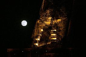 Super Moon - Paris