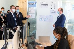 Olivier Veran visiting the crisis unit of the Regional health agency - saint Denis