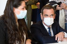 Olivier Veran visiting the crisis unit of the Regional health agency - saint Denis