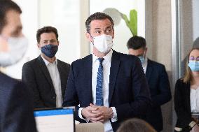 Olivier Veran visiting the crisis unit of the Regional health agency - saint Denis