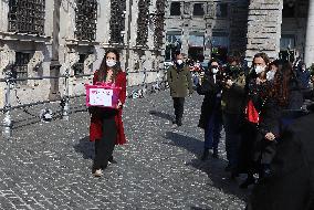 Giusto Mezzo Gives Mario Draghi Some Working Tools - Rome