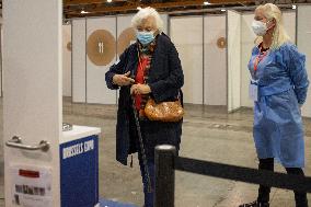 King Albert II And Queen Paola Get Vaccinated Against Covid - Brussels