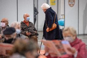 King Albert II And Queen Paola Get Vaccinated Against Covid - Brussels