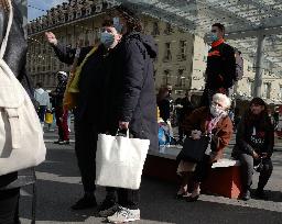 Corona-sceptic demonstrators protest - Bern