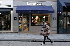 Open Shops during Paris 3rd Lockdown