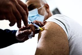 AstraZeneca vaccinations resume in Naples