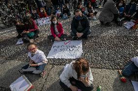 Students and teachers protest - Bergamo