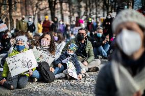 Students and teachers protest - Bergamo