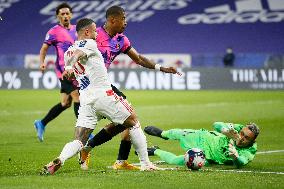 Soccer Football - Ligue 1 - Olympique Lyon vs PSG