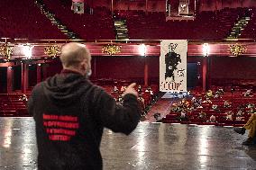 Occupation Of The Sébastopol Theater By Intermittent Workers - Lille