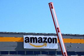 Amazon workers strike - Italy