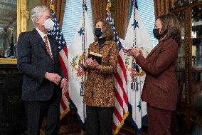 VP Harris swears in Amb William Burns as Director of the CIA