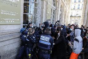 Evacuation of Grand Theatre - Bordeaux