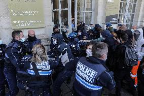 Evacuation of Grand Theatre - Bordeaux