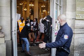 Evacuation of Grand Theatre - Bordeaux