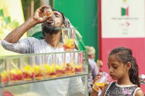 Unhygienic Roadside Juices Put Consumers At Risk - Dhaka