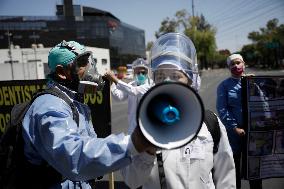Dentist Protest To Demand Covid-19 Vaccine