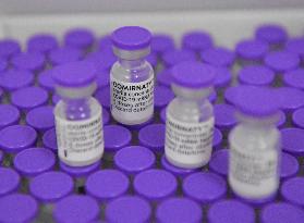 Covid-19 Vaccination Center - Saint-Quentin-En-Yvelines