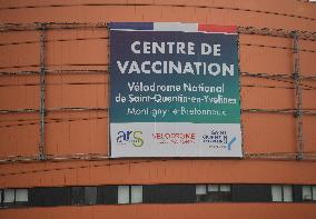 Covid-19 Vaccination Center - Saint-Quentin-En-Yvelines