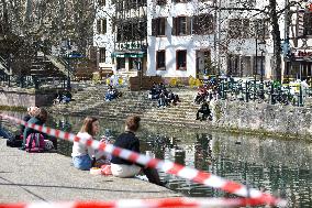 Students And Workers Eat Outside - Strasbourg