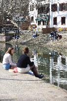 Students And Workers Eat Outside - Strasbourg