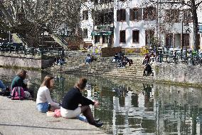 Students And Workers Eat Outside - Strasbourg