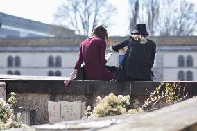 Students And Workers Eat Outside - Strasbourg