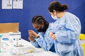 French Cycling Team Training During Vaccine Campaign - Saint-Quentin-en-Yvelines