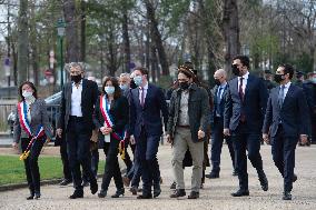 Commemorative plaque in honor of the Afghan commander Ahmad Shah Massoud - Paris