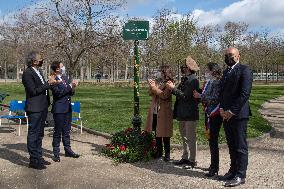 Commemorative plaque in honor of the Afghan commander Ahmad Shah Massoud - Paris