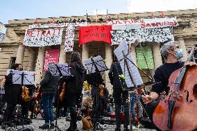 Entertainment Workers Occupy The Odeon - Paris