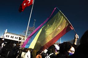 Women protest in Istanbul