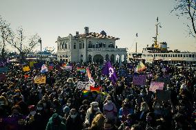 Women protest in Istanbul