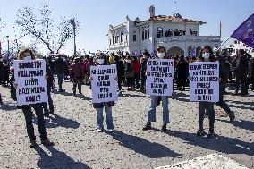 Women protest in Istanbul