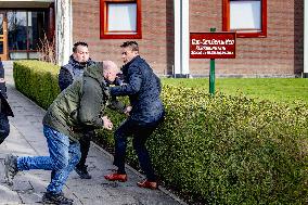 Churchgoers in Krimpen and Urk attack reporters - Netherlands