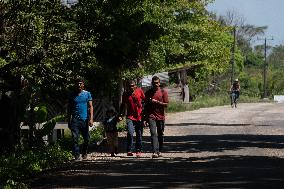 Central American Migrants Continue Their Way To USA