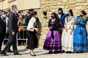 Royals visit the borntown of Francisco de Goya