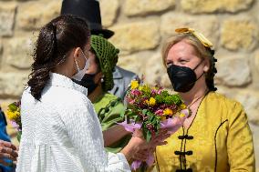 Royals visit the borntown of Francisco de Goya