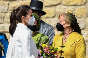 Royals visit the borntown of Francisco de Goya