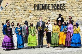 Royals visit the borntown of Francisco de Goya
