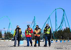 Drive-thru COVID-19 mass vaccination site - Canada