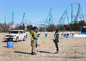 Drive-thru COVID-19 mass vaccination site - Canada