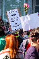 Printemps staff protest in front of Italy 2 - Paris